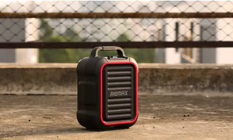 Портативная колонка REMAX RB-X3 с микрофоном