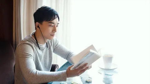 Bluetooth-наушники Xiaomi Mi Bluetooth Collar Earphones