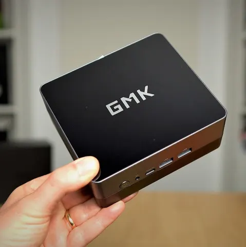Неттоп Mini PC NucBox 2 Intel Core i5 8279U/Intel Iris Plus Graphics 655 (8+256GB SSD)