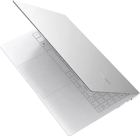 Ноутбук Samsung Galaxy Book Pro 13.3" i7-1165G7 11th Gen/Intel Iris Xe Graphics (8+512GB SSD)