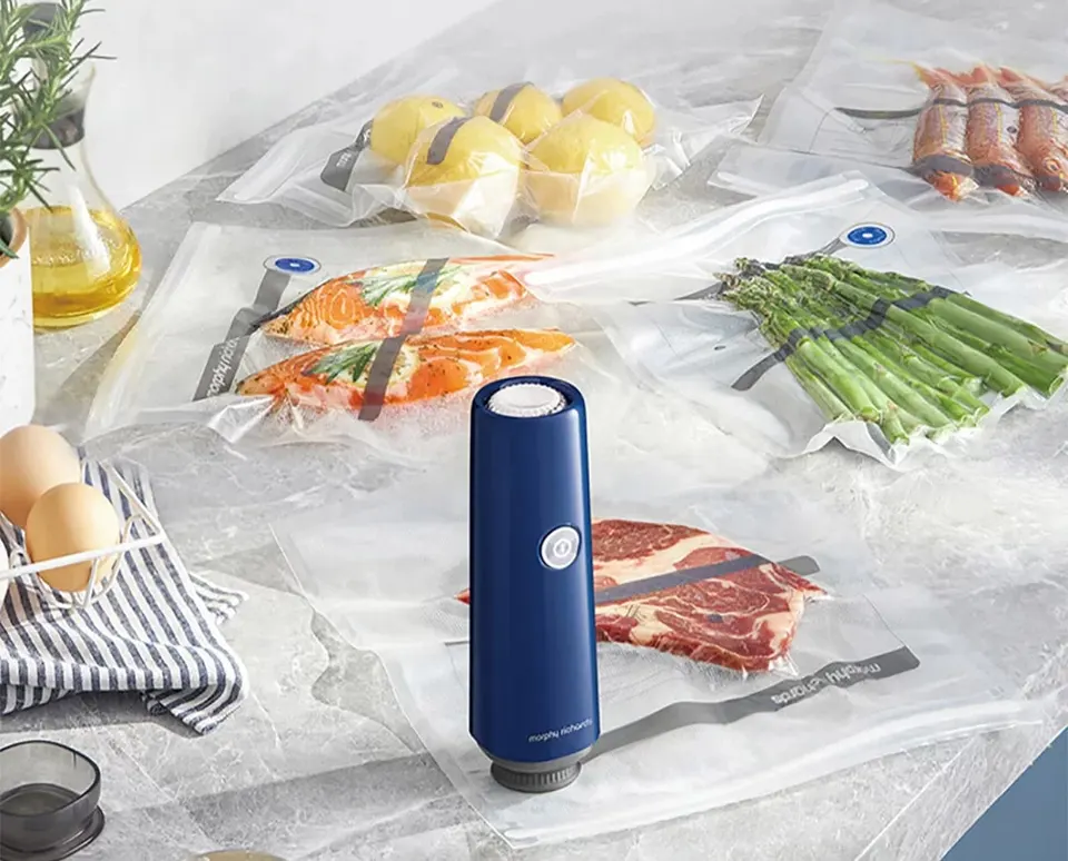 Вакуумный упаковщик Morphy Richards Cordless Vacuum Sealer + набор контейнеров для еды MR1119 (14)