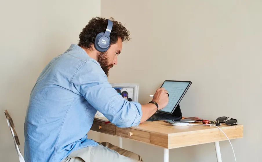 Беспроводные наушники JBL Tune 760 NC (1)