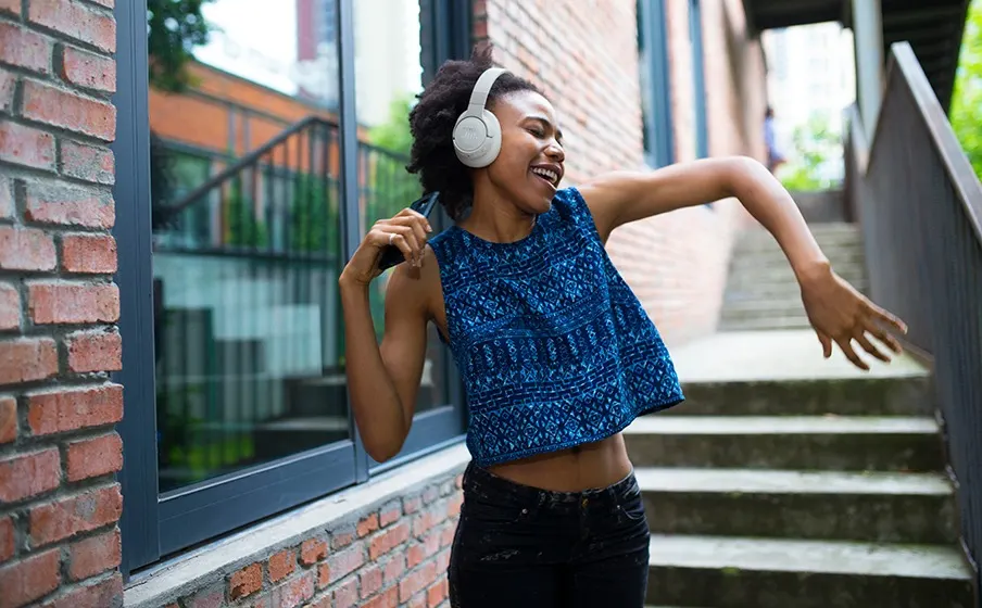 Беспроводные наушники JBL Tune 770 NC (2)