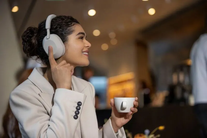 Беспроводные накладные наушники Sony WH-1000XM5 (15)