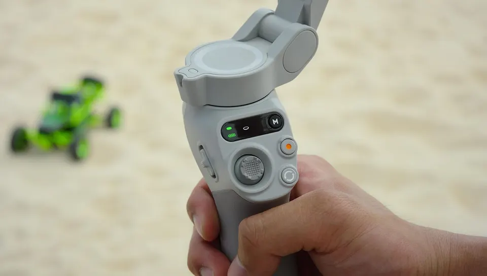 Электрический стабилизатор для смартфона DJI Osmo Mobile SE (10)
