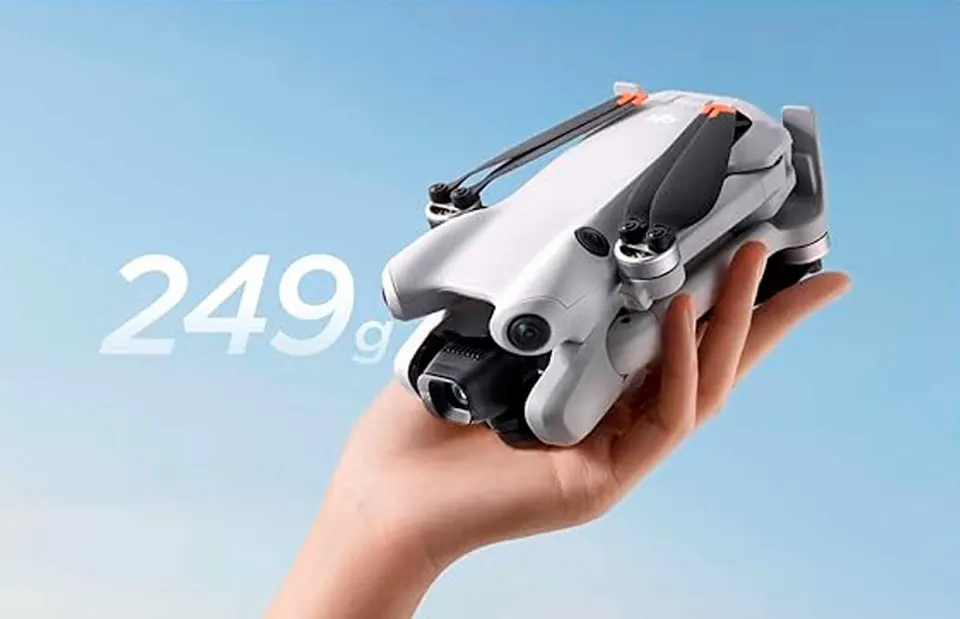 Дрон-квадрокоптер DJI Mini 4 Pro Fly More Combo Plus RC 2 (2)