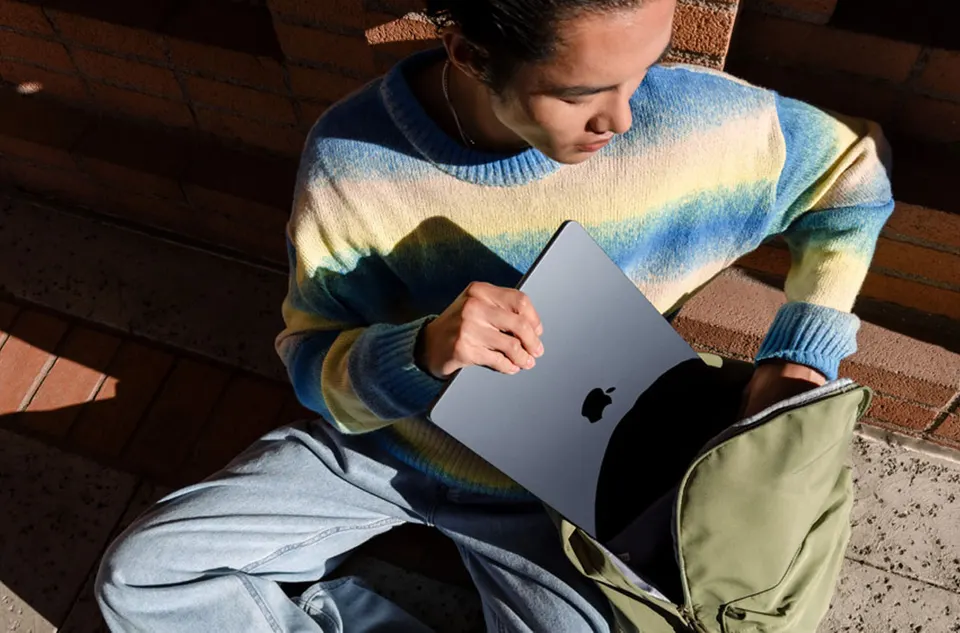 Ноутбук Apple MacBook Air 13" 2024 M3 8‑core CPU/10‑core GPU (16GB+512GB SSD) (5)