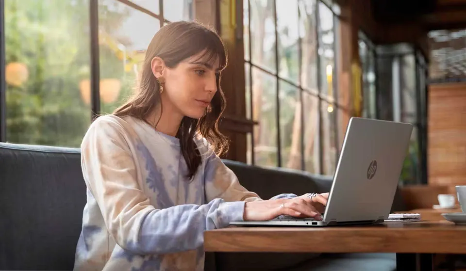 Ноутбук HP OmniBook X Flip 16.0" 2-in-1 IPS 2K AMD Ryzen AI 5 340 / AMD Radeon Graphics (16GB + 512GB SSD) Win11 (3)