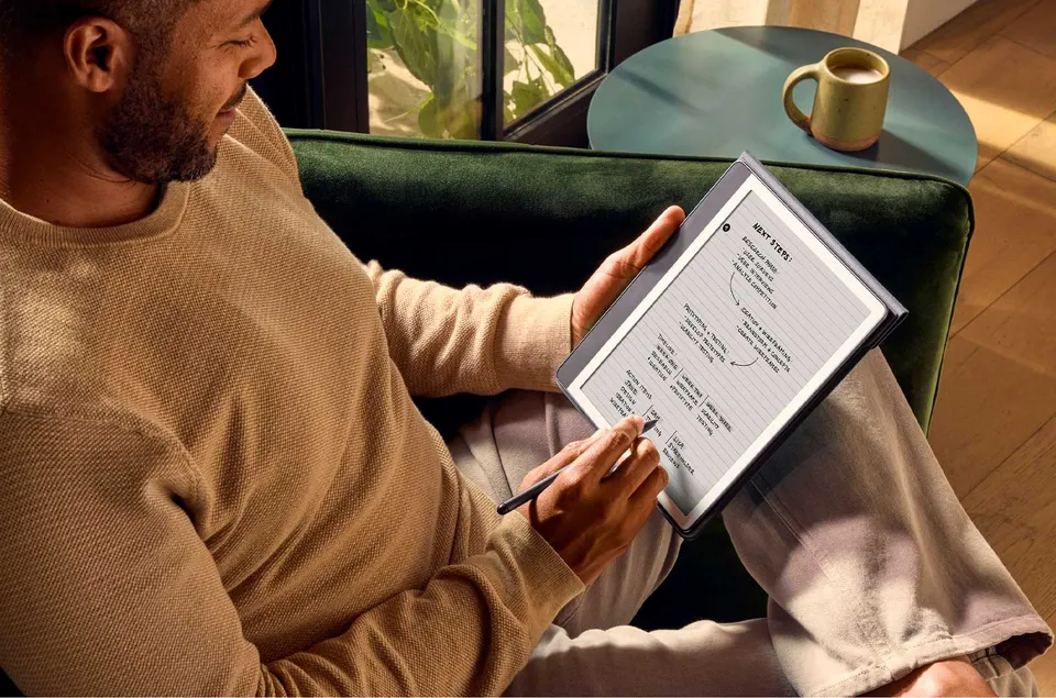 Электронная книга Amazon Kindle Scribe with Premium Pen 16GB (2)