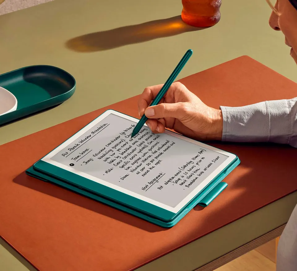 Электронная книга Amazon Kindle Scribe with Premium Pen 16GB (4)