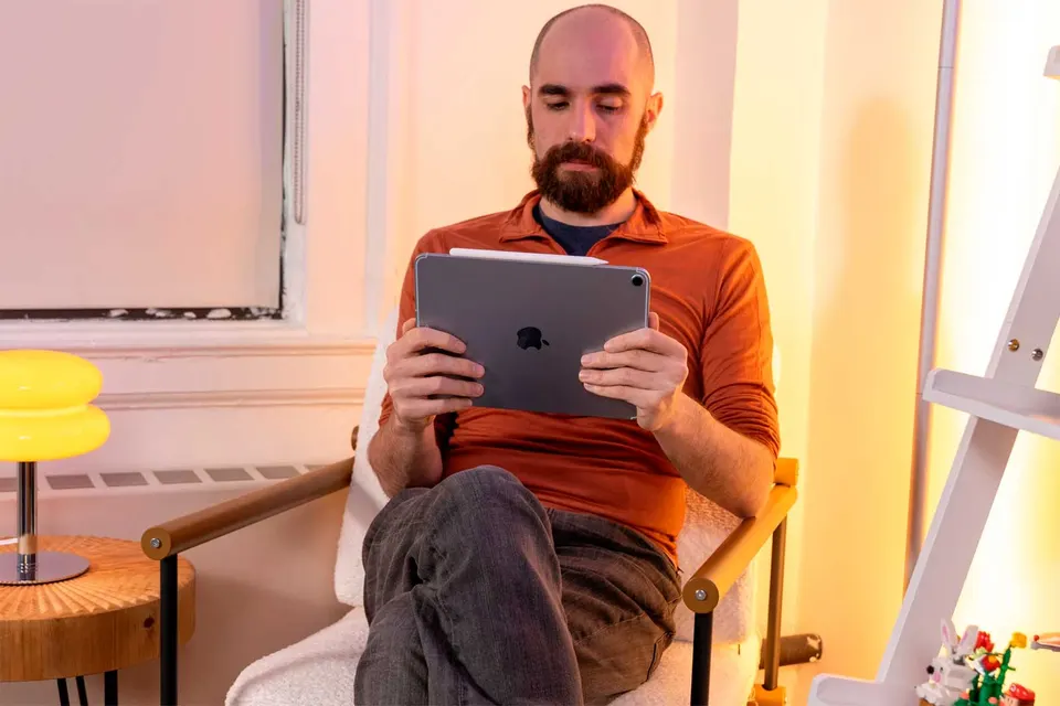 Планшет Apple iPad Air 13" M4 256GB Wi-Fi (6)