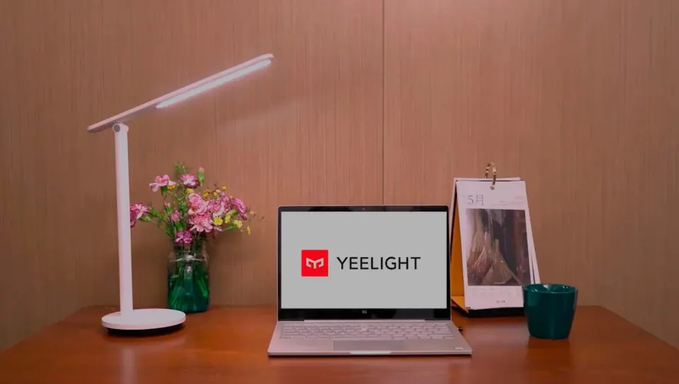 Настольная лампа Xiaomi Yeelight LED Folding Desk Lamp Z1 Pro (3)