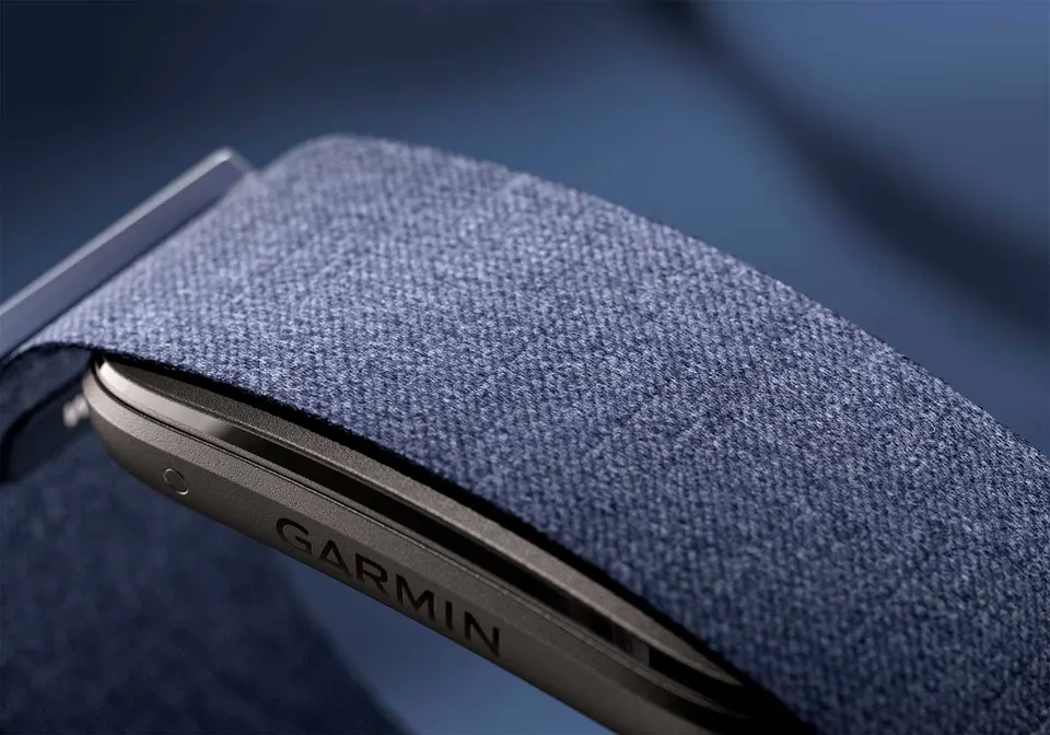 Фитнес-браслет Garmin Cirqa (5)