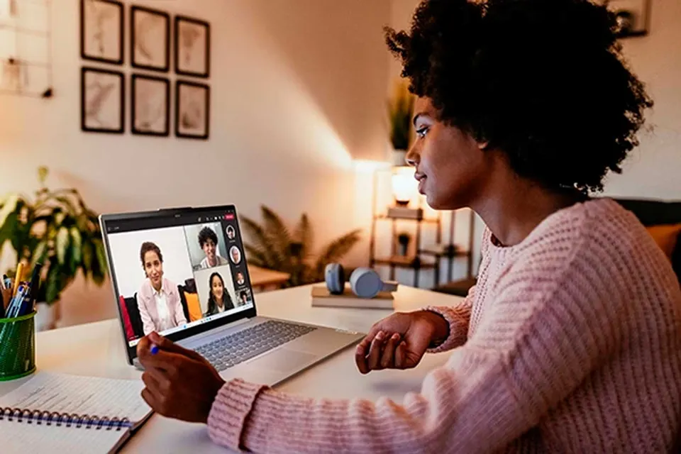 Ноутбук Lenovo IdeaPad Slim 3i 15.6” FHD AMD Ryzen 5 40 / AMD Radeon Graphics (8GB DDR5 + 512GB SSD) Win11, ENG KB (3)